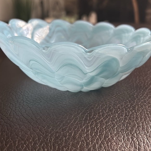 Mariposa small scallop ridge bowl - Picture 2 of 5
